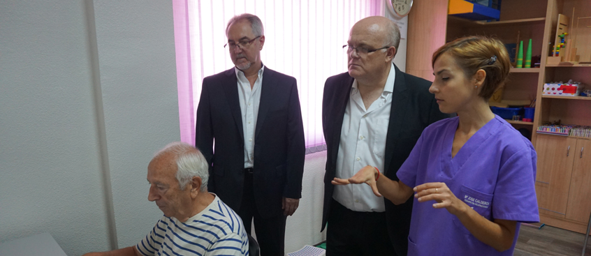 El Delegado visita el centro de Esclerosis Múltiple