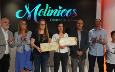 Molinicos entrega una recaudación solidaria a la Asociación de Esclerosis Múltiple