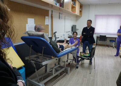 el alcalde de Albacete visita el centro de esclerosis múltiple